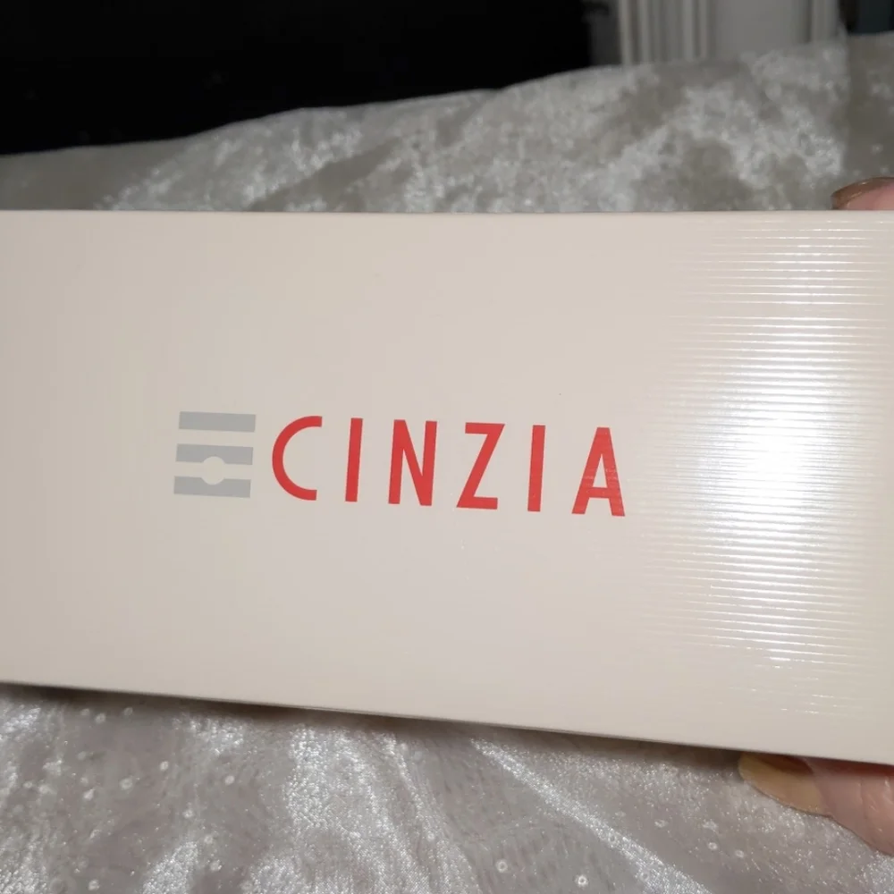 Cinzia sunglasses case and box